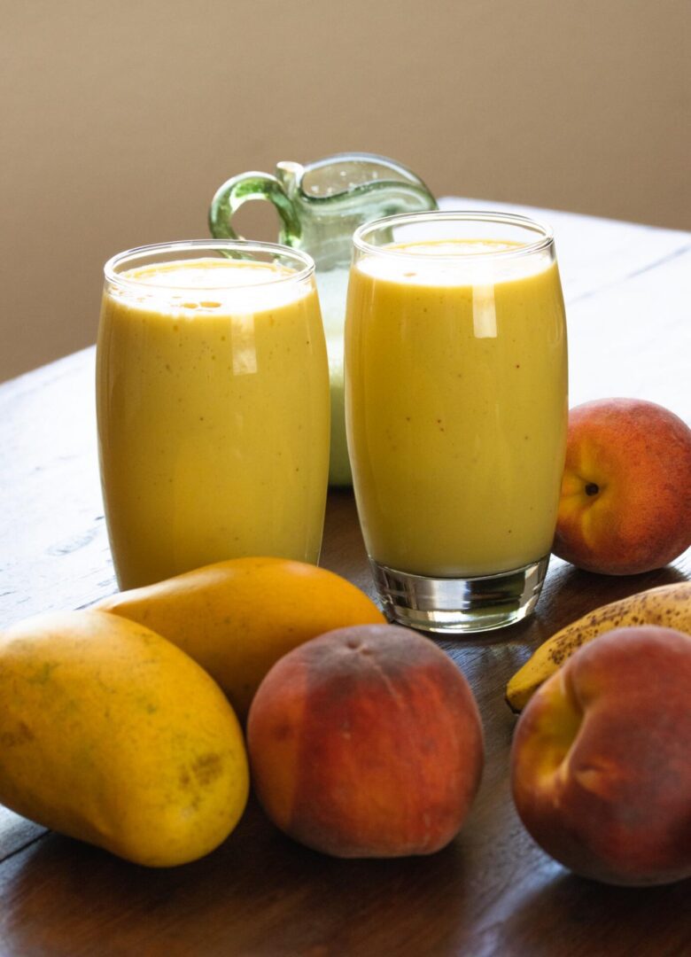 Frullato di Frutta - Italian Fruit Smoothie Frullato di Frutta - Italian Fruit Smoothie