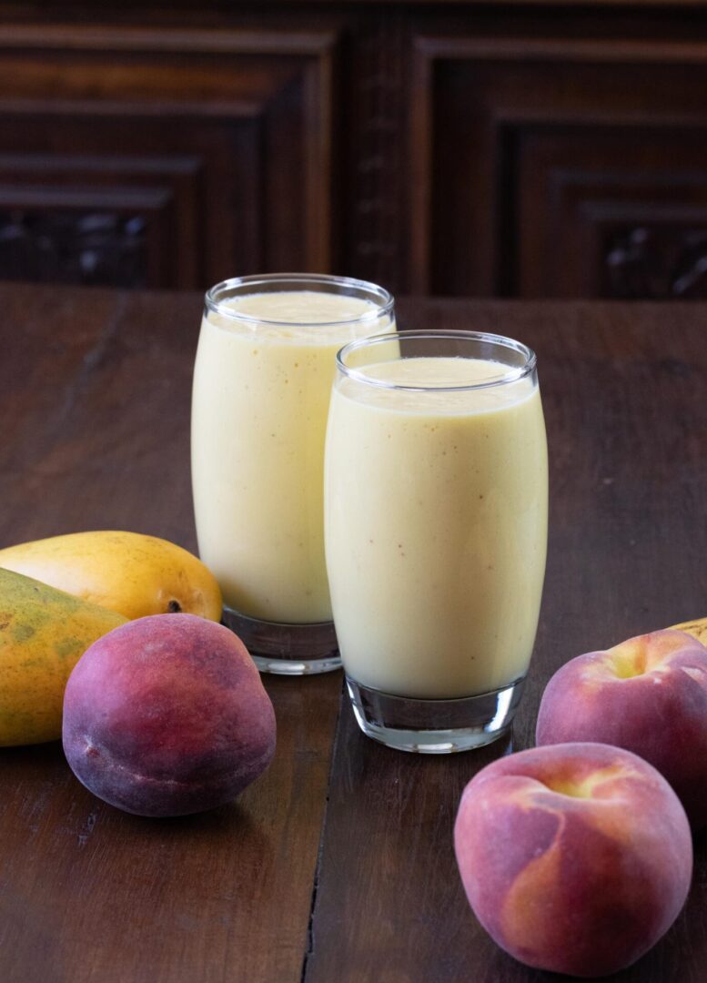Frullato di Frutta - Italian Fruit Smoothie Frullato di Frutta - Italian Fruit Smoothie