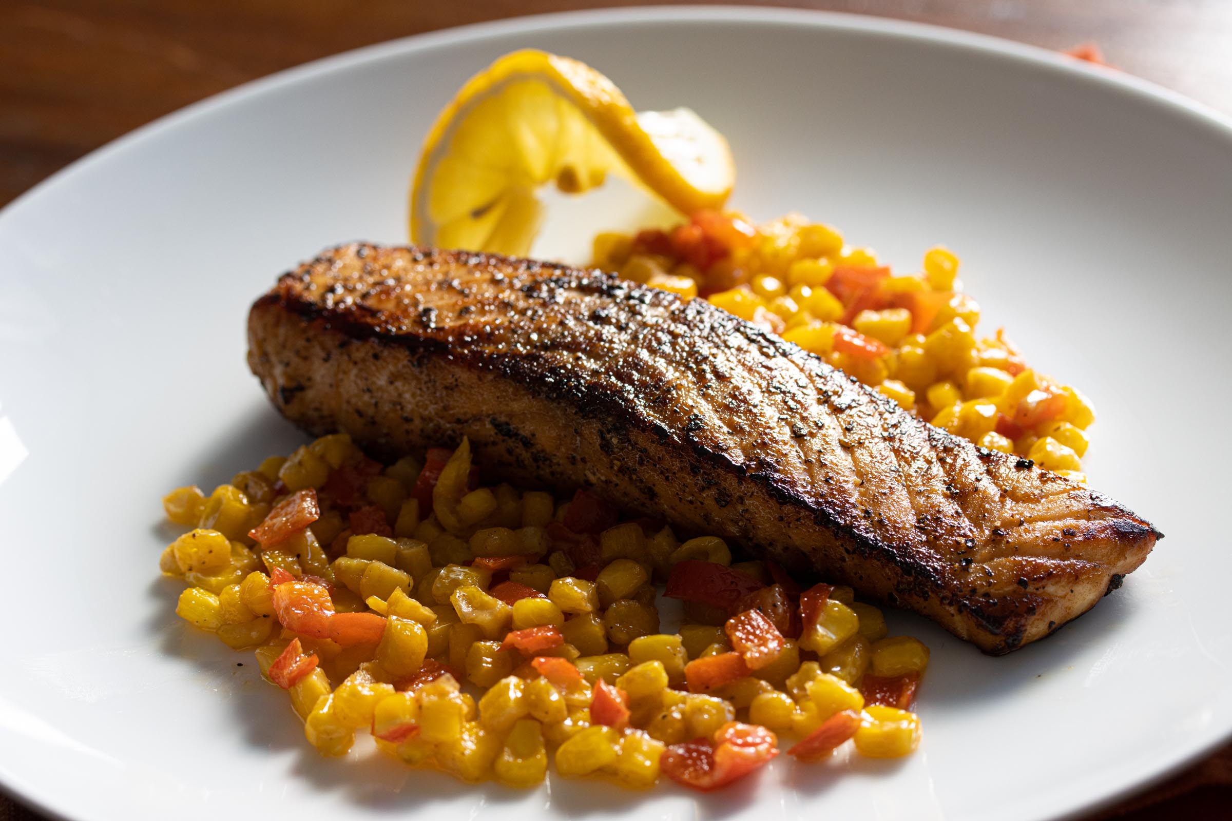 Pepper Crust Salmon With Creamed Corn And Bell Peppers Pepper Crust Salmon With Creamed Corn And Bell Peppers