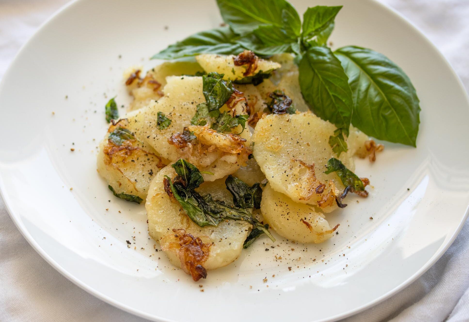 potatoes with basil potatoes with basil
