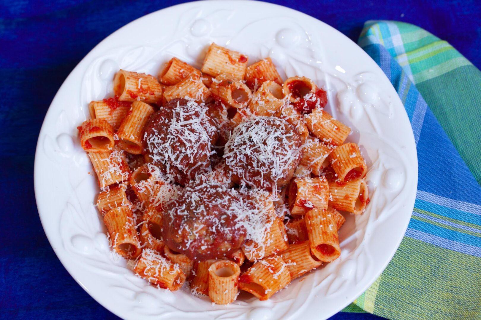 Ricotta Meatballs With Simple Tomato Sauce Ricotta Meatballs With Simple Tomato Sauce