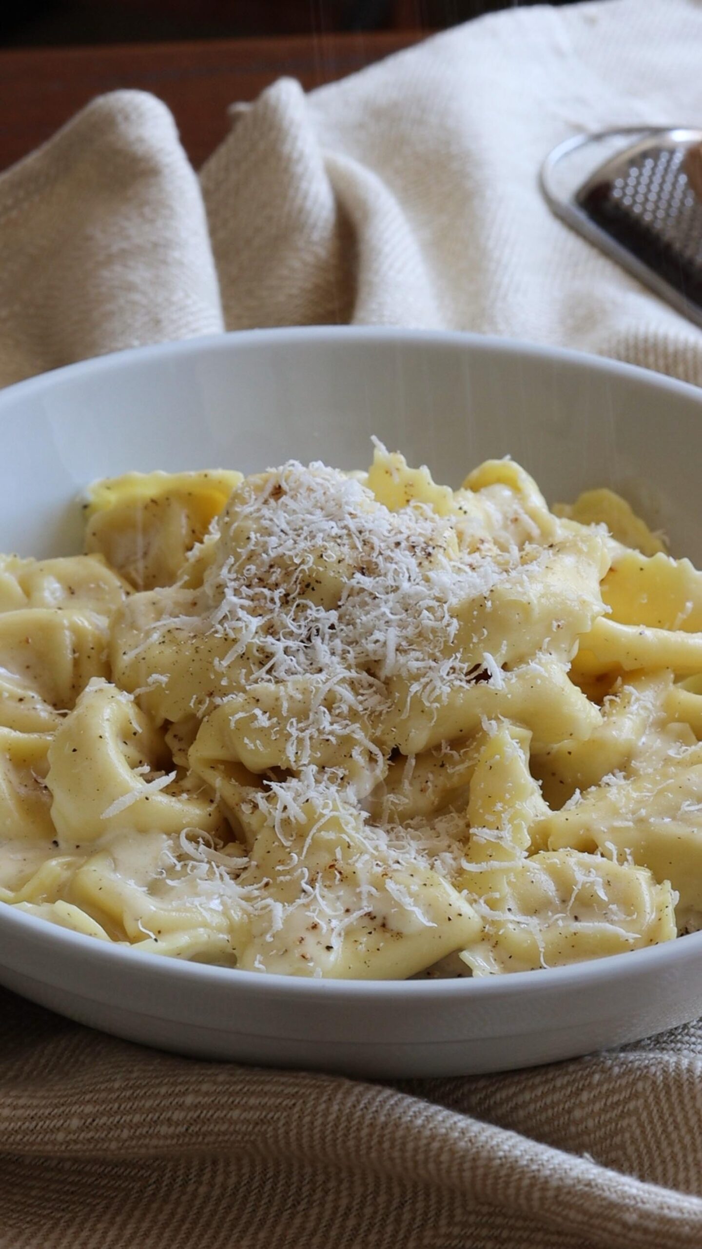 Cheese Tortellini Alfredo Cheese Tortellini Alfredo