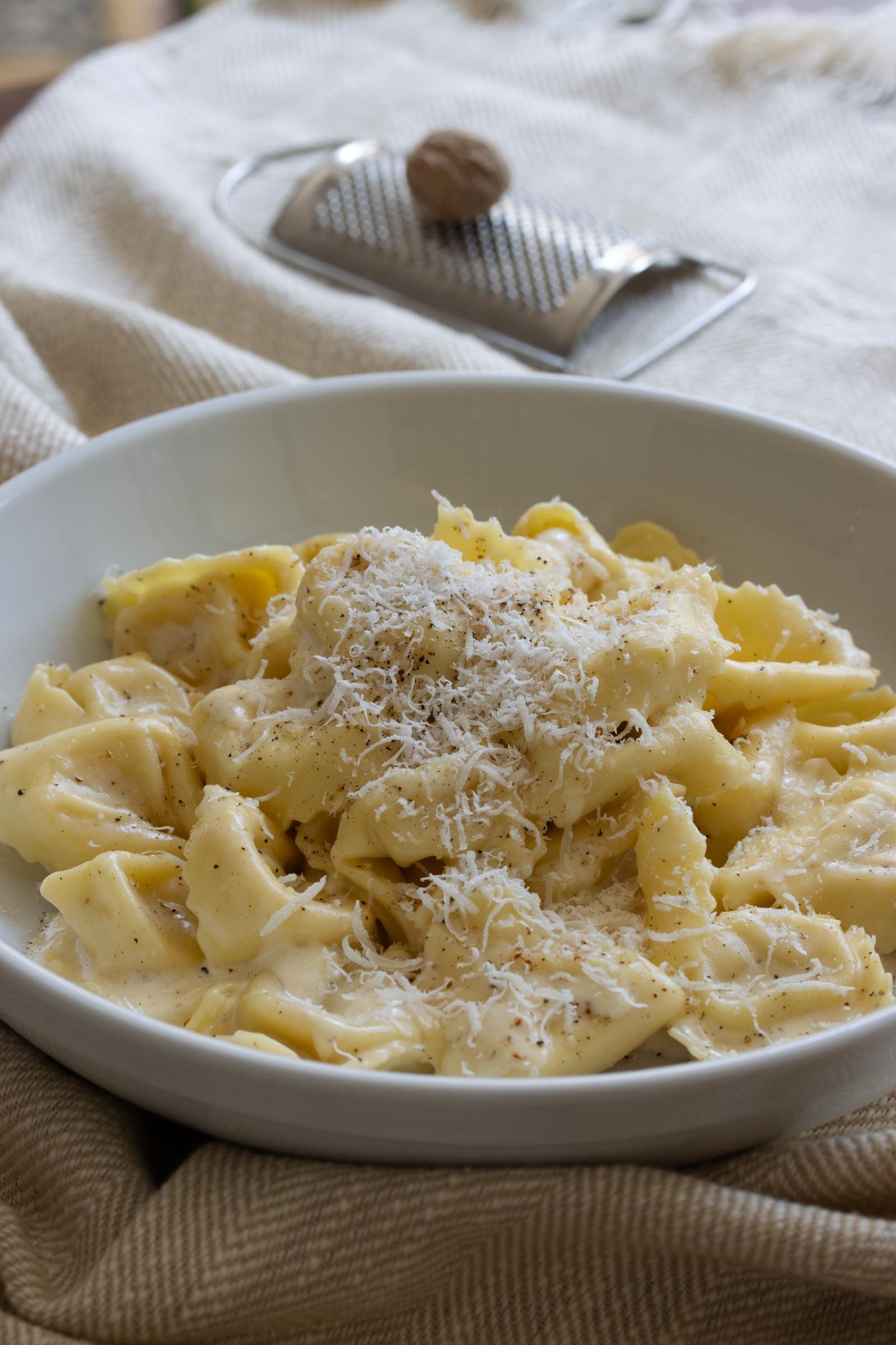 Cheese Tortellini Alfredo Cheese Tortellini Alfredo